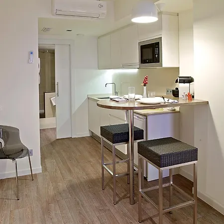 Lägenhet Apart-Suites Hostemplo