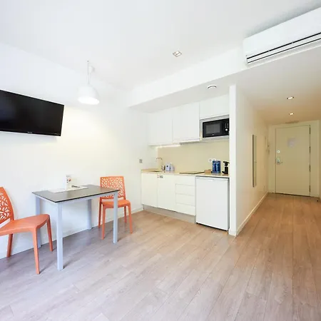 Apart-suites Hostemplo * Barcelona
